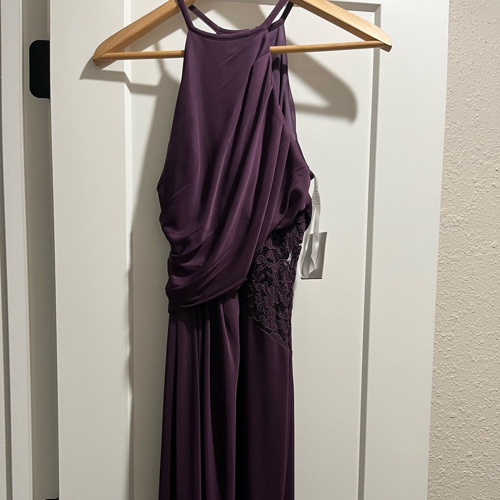 Brand new with tags, never worn David’s Bridal size 4 bridesmaid dress in plum